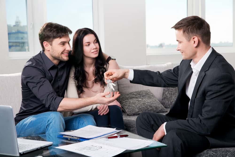 how to become a real estate agent