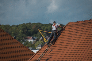 Understanding Costs of Emergency Roof Repair Services Today