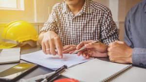 6 Things to Discuss During a Construction Accident Legal Consultation