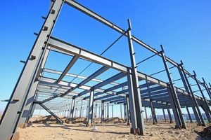 PEMB construction sequence: who owns each handoff from foundation to erection
